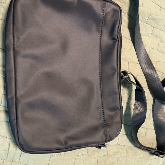 Lululemon Athletica Black Messenger Bag Durable Design - Picture 3 of 6